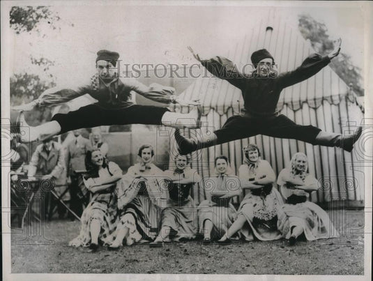 1937 Press Photo Members of "Balalalika" Party in London Actors Orphanage - Historic Images