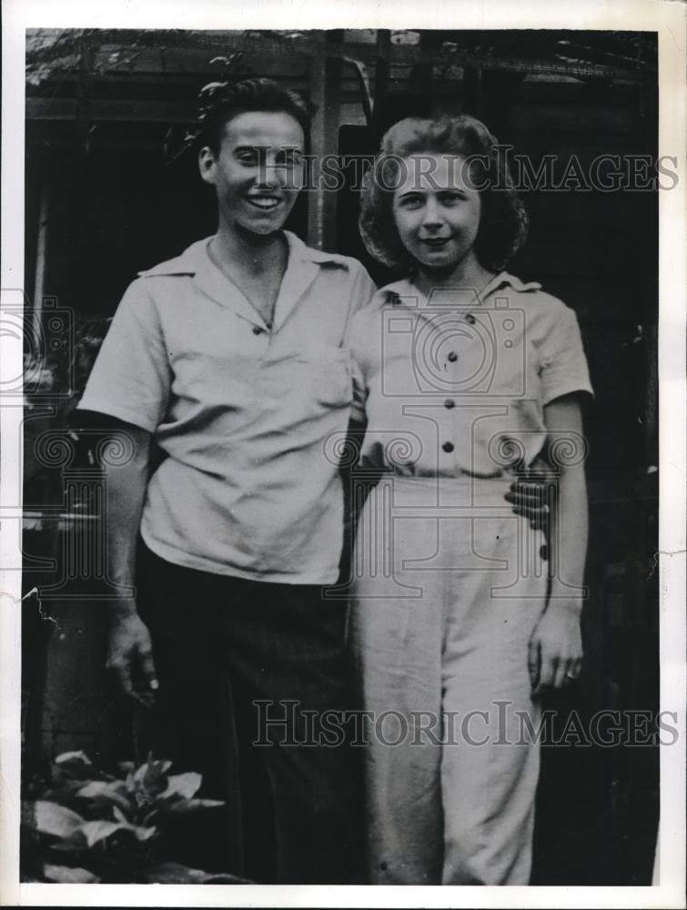 1941 Press Photo Lloyd Dalton Lafleur, Member of Crew Kearny Missing - Historic Images