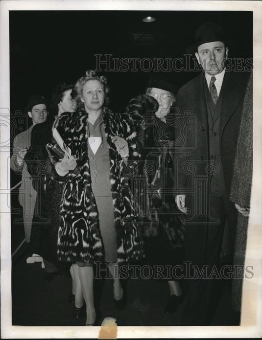 1943 Press Photo Mr & Mrs Karl L Rankin Coming Home from Japan - Historic Images