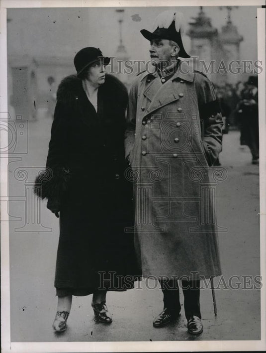 1936 Press Photo Brig Gen Gratton & Sister Aderlie Gratton At Buckingham Palace - Historic Images