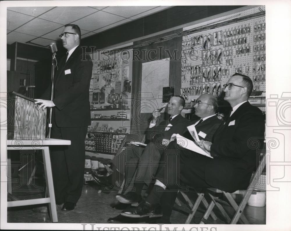 1966 Press Photo James Fearson at Ohio Dept. of Natural Resources meeting - Historic Images