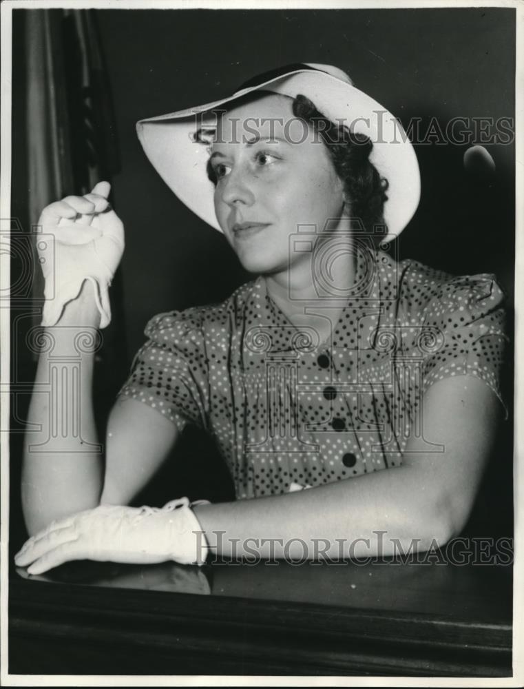 1939 Press Photo LA, Calif. Helen Warne at court for Myrl Alderman trial - Historic Images