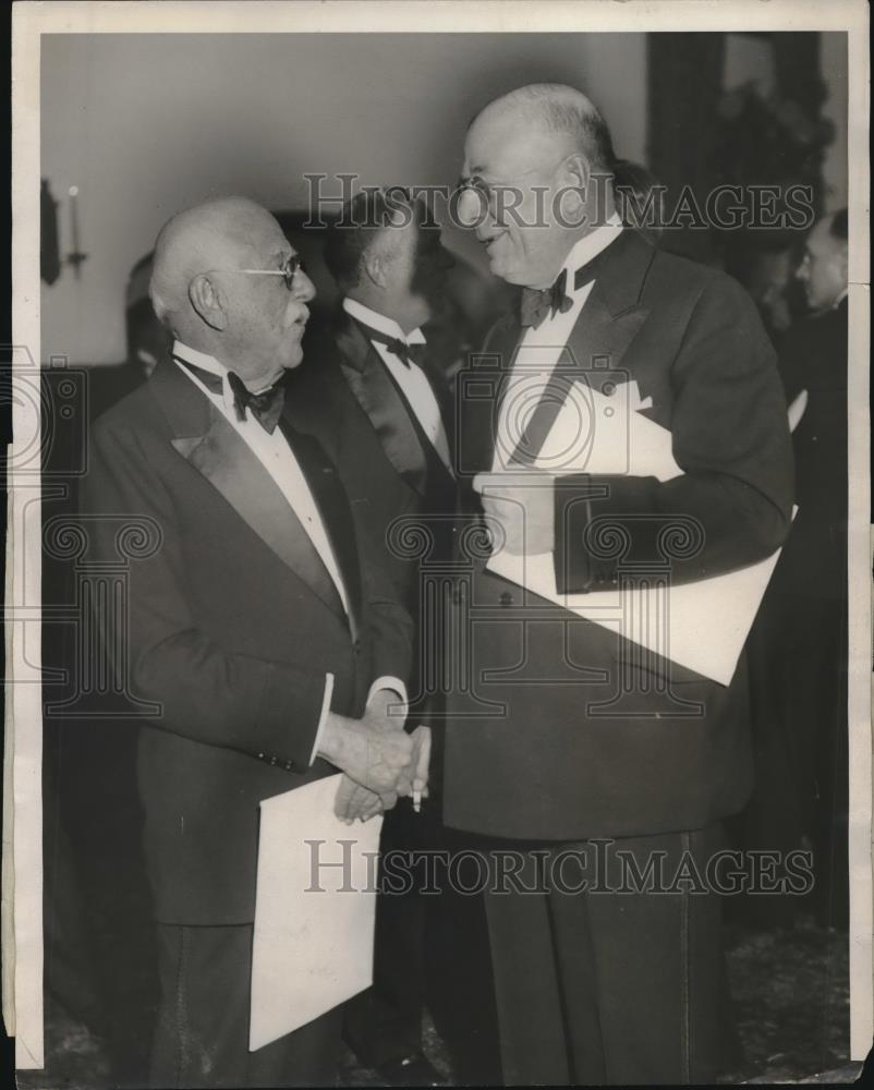 1931 Press Photo Ger Woods Dinner for Committee 1st Ride Around World in Car - Historic Images