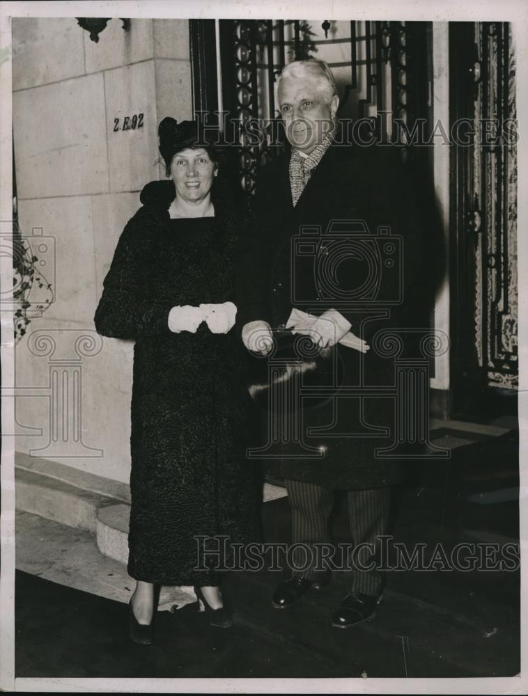 1935 Press Photo Senator & Mrs J Davis at daughters wedding - Historic Images