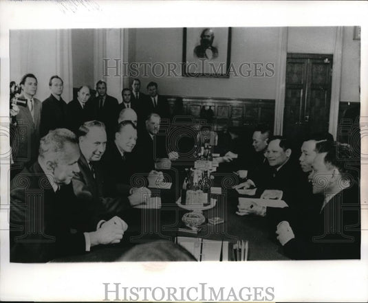1967 Press Photo Soviet Premier Alexei Kosygin & N Vietnamese Premier Nghi - Historic Images