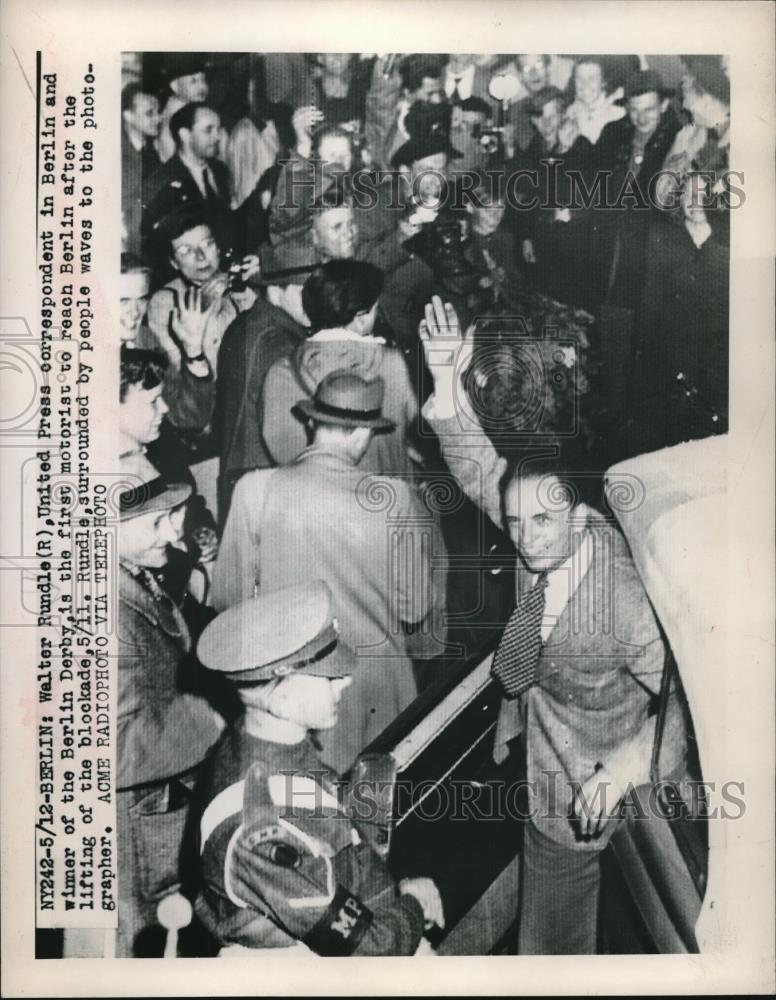 1949 Press Photo Walter Rundle United Press Correspondent in Berlin - Historic Images