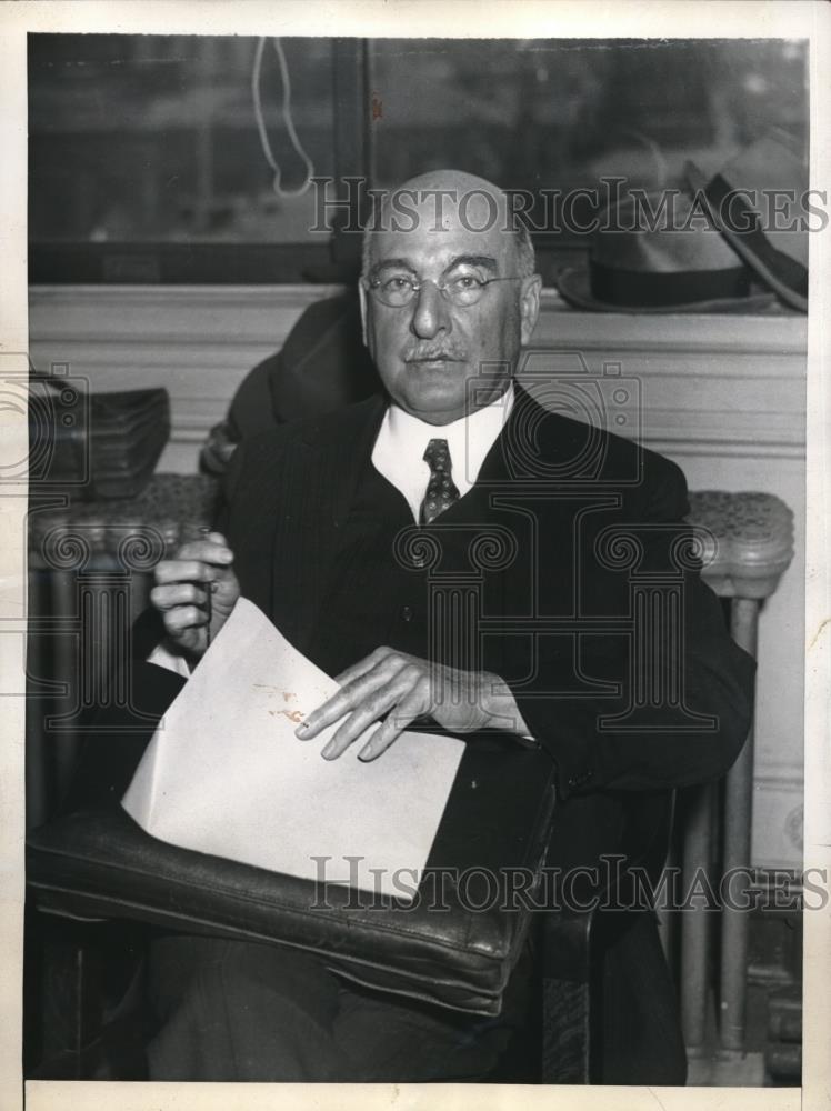 1937 Press Photo Pierre DuPont in court for tax return investigatin - Historic Images