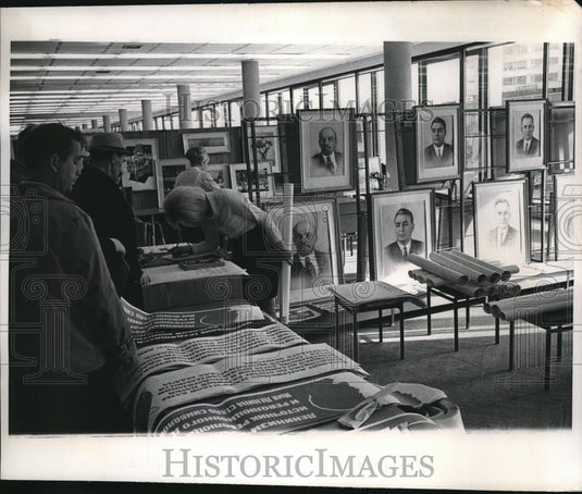 1967 Press Photo Posters, large portraits of Lenin and present Soviet Leaders - Historic Images