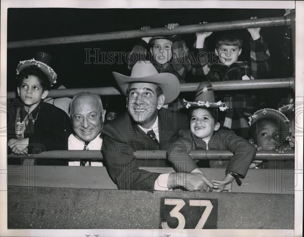 1950 Press Photo Acting Mayor Vincent Impellitteri & Gen. John Reed Kilpatrick - Historic Images