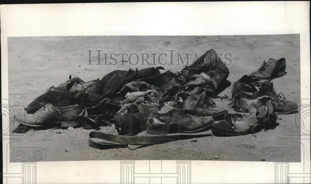 1932 Press Photo Clothing Remains From Dynamite Killing Six in Fourth Blast - Historic Images