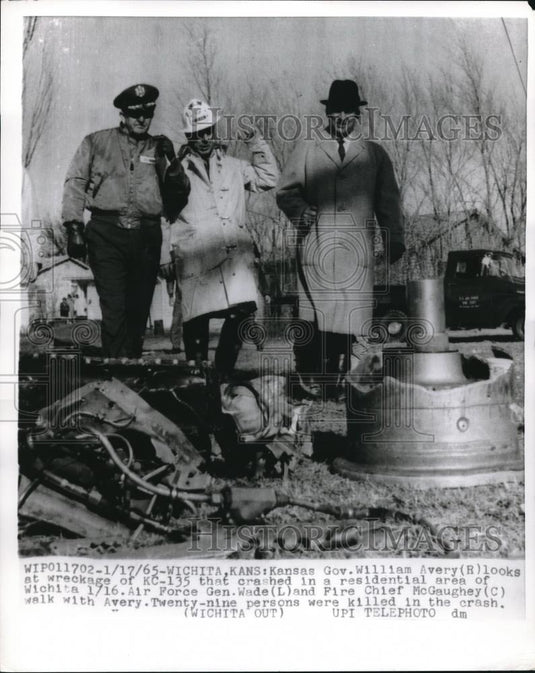 1965 Press Photo Kansas Governor William Avery at Crash Site of KC-135 29 Killed - Historic Images