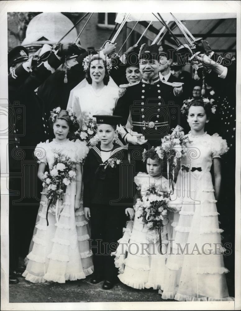 1946 Press Photo Millionaire Raphael David e Sola Marries Elizabeth Nedas Englan - Historic Images