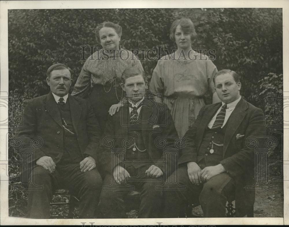 1929 Press Photo Daniel Jones, David Powell Jones Trevor Powell Jones Mrs. Ann - Historic Images