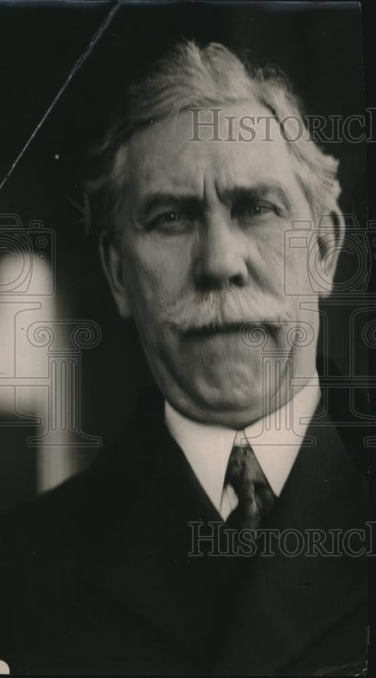 1920 Press Photo GL Record during a press conference - Historic Images