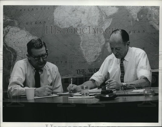 1963 Press Photo NY Times editor Lewis Jordan & asst ed. Theodore Bernstein - Historic Images
