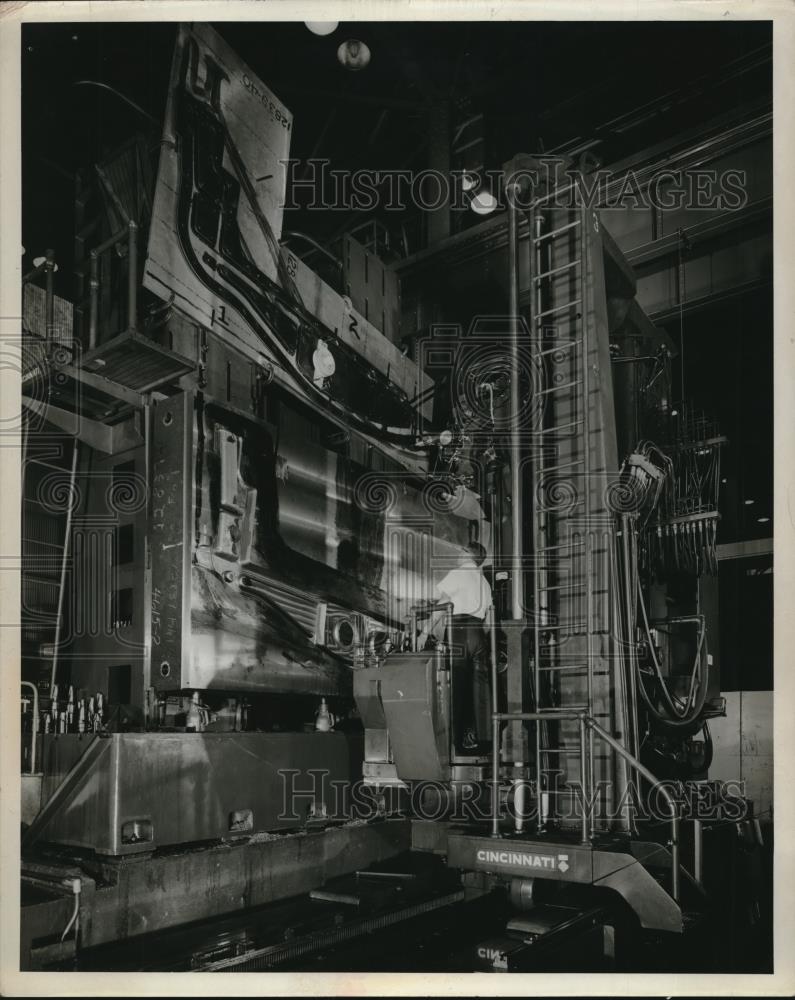 1957 Press Photo Aluminum Co of America in Ohio,die making machines - Historic Images