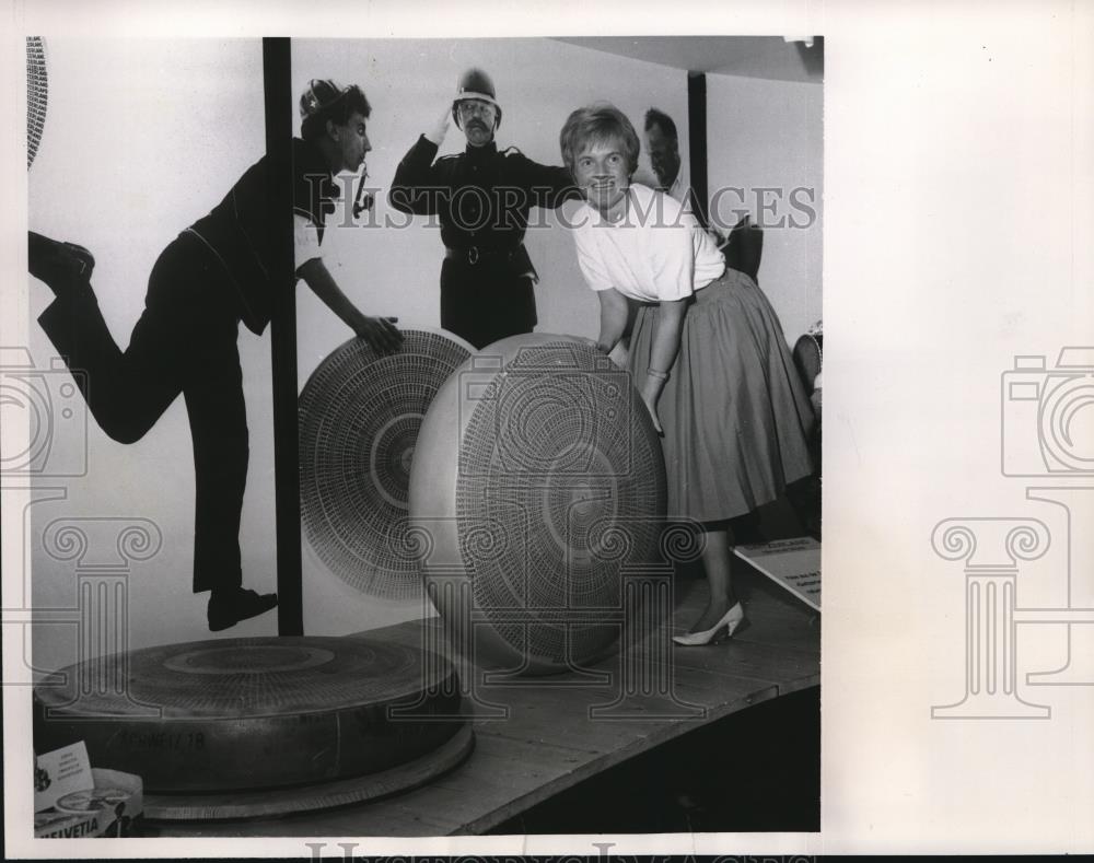 1961 Press Photo Woman at the International Food Fair in Cologne, West Germany - Historic Images