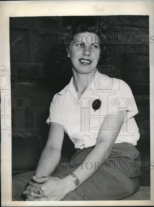 1943 Press Photo Beatrice De Filippo Former Employee Antonelli Fireworks Compan - Historic Images