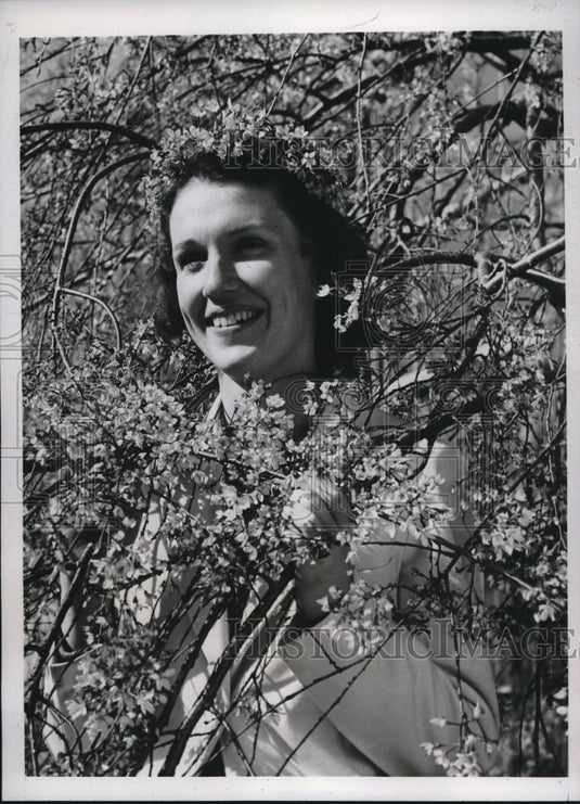 1938 Press Photo Philadelphia, Pa Virginia Newkirk "Queen of May" - Historic Images