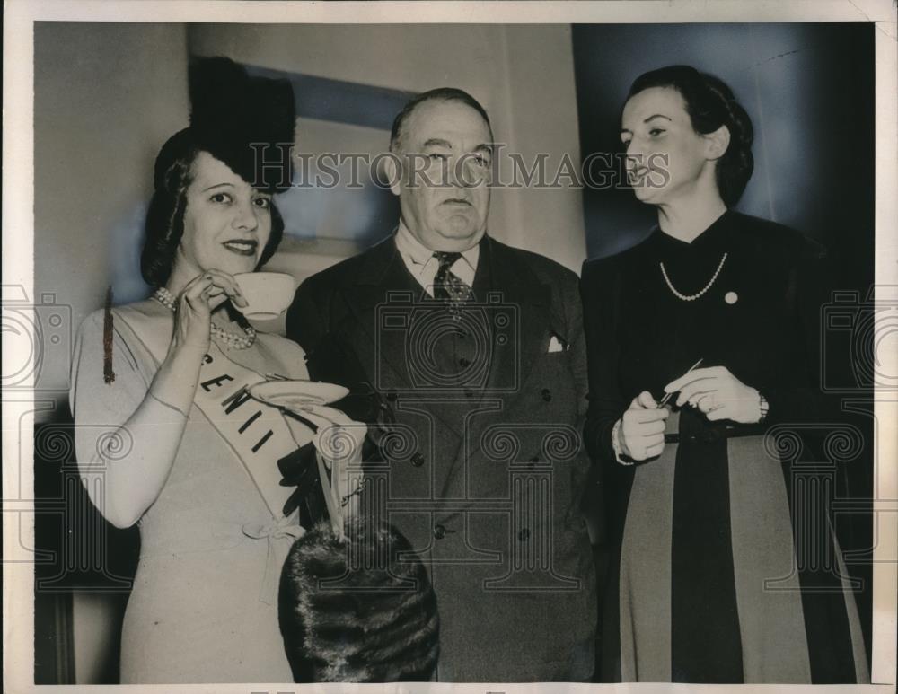 1939 Press Photo Lily POns Opera star Gen. Hugh Johnson Mrs Kelvin C - Historic Images