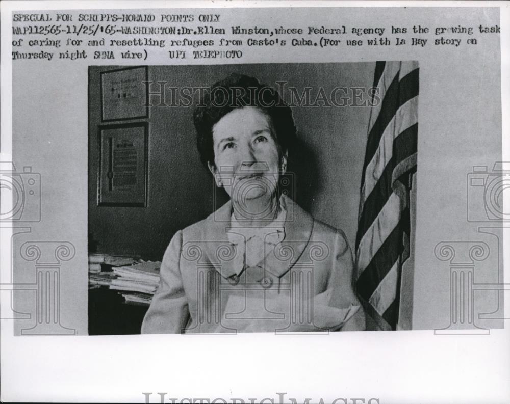 1965 Press Photo Wash.D.C. Dr Ellen Winston, Fed agency for Cuban refugees - Historic Images