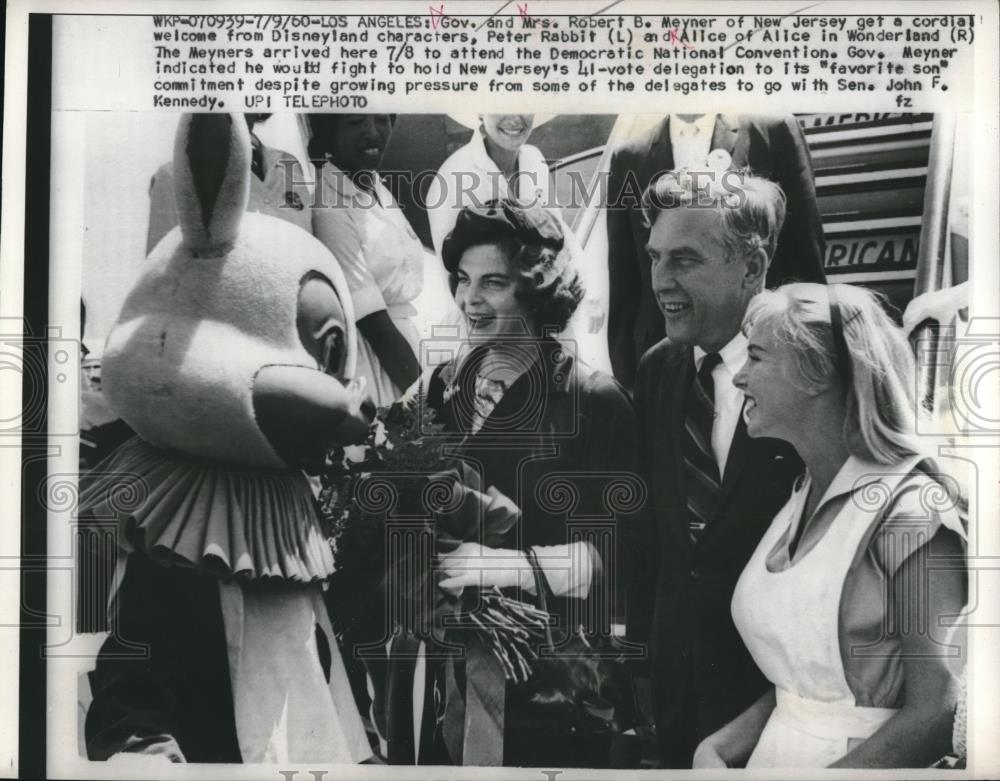 1960 Press Photo Governor &amp; Mrs Robert Meyner Greeted by Disneyland Characters - Historic Images