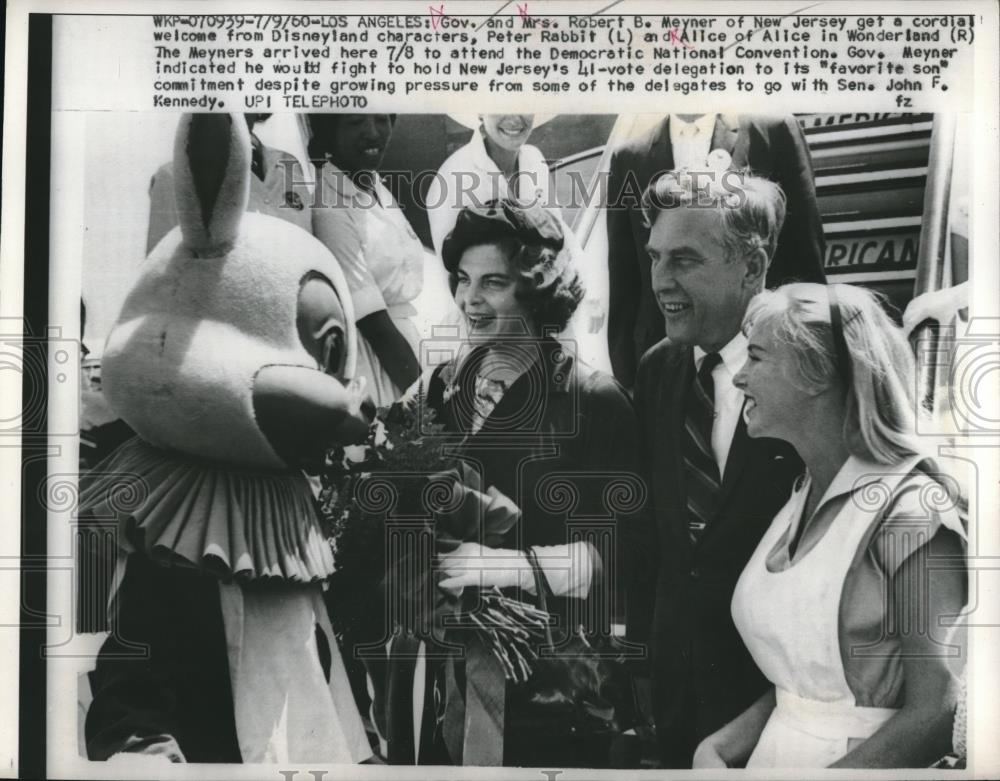1960 Press Photo Governor & Mrs Robert Meyner Greeted by Disneyland Characters - Historic Images