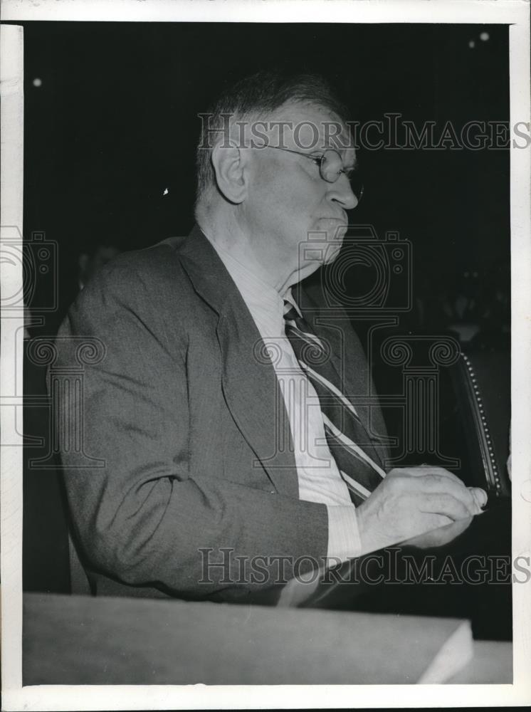 1943 Press Photo Harold Ickes, Secretary of Interior, testifying - Historic Images