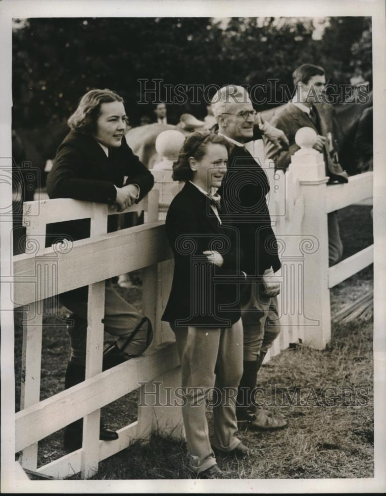 1937 Press Photo Catherine McLean,Marion Tyrell, E Barta at N.C gymkhana - Historic Images