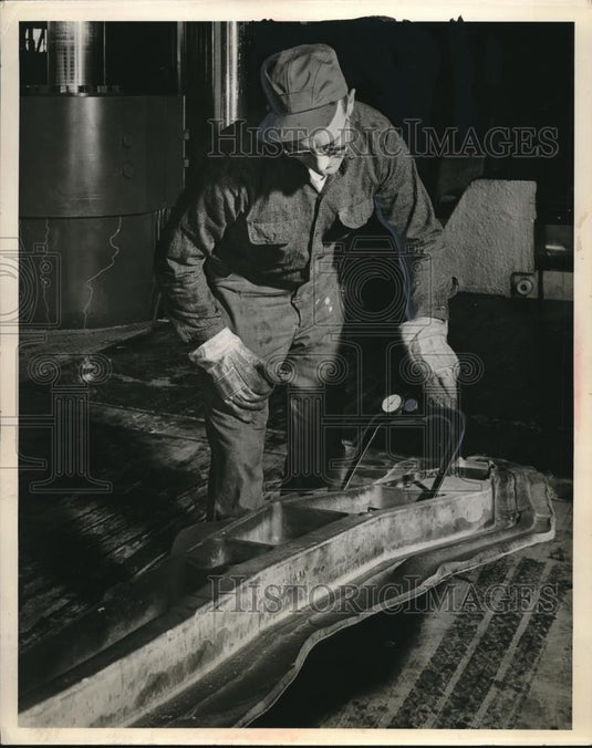 1927 Press Photo Alane Co. Inspector - Historic Images