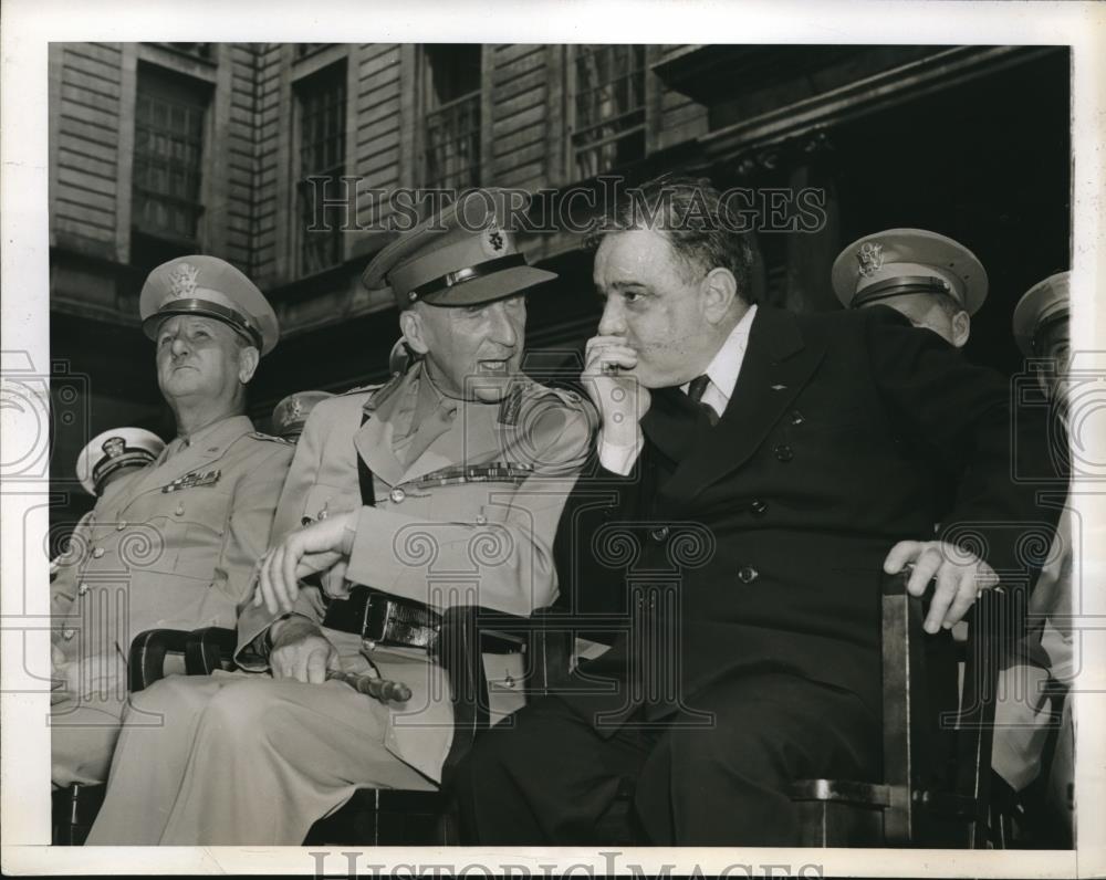 1943 Press Photo NYC, Maj Gen George Gruenert, Sir J Dill, Mayor La Guardia - Historic Images