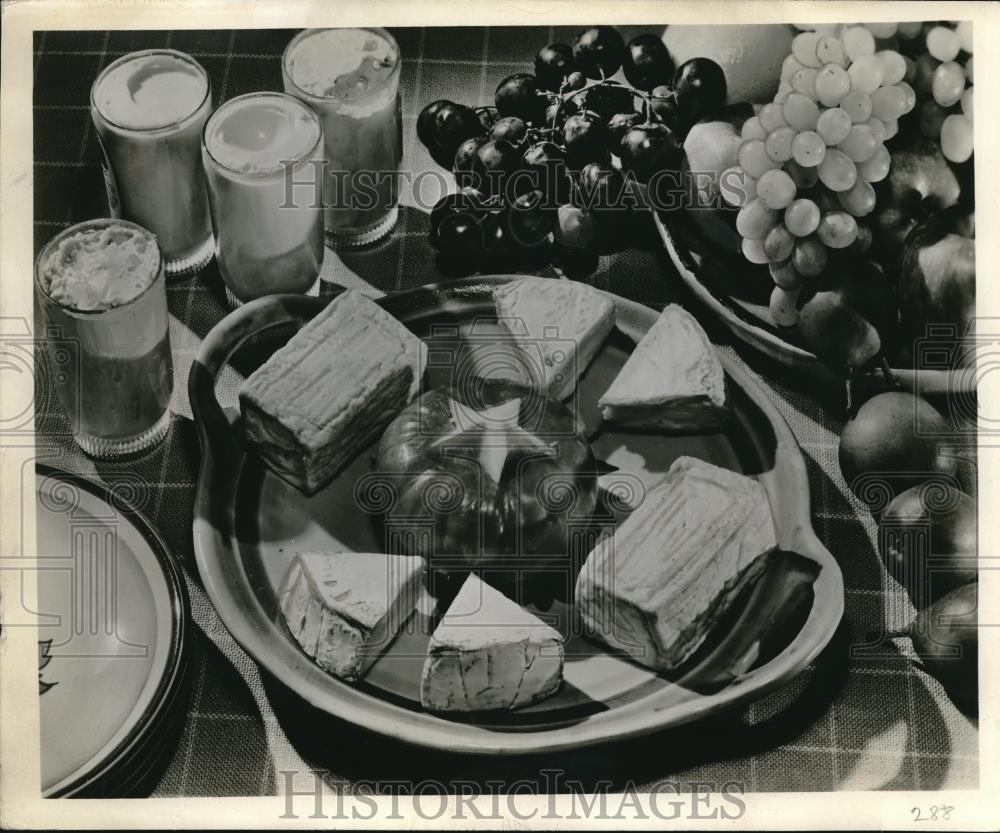 1941 Press Photo View of table set up with food for a meal - Historic Images