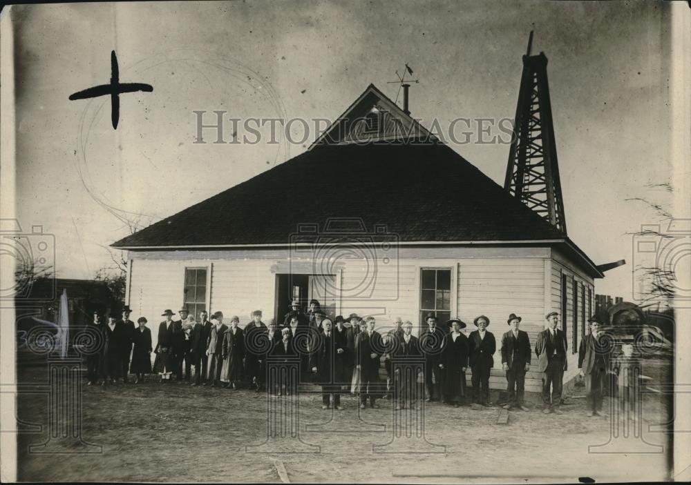 1919 Press Photo Mernima Church congregation in front of bldg - neb88404 - Historic Images