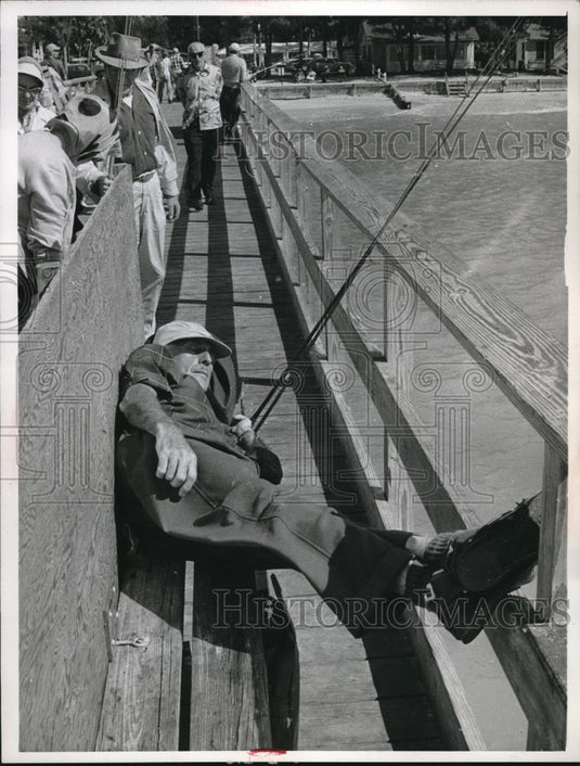 1963 Press Photo Fisherman In St Petersburg Prefers To Sleep - neb86879 - Historic Images