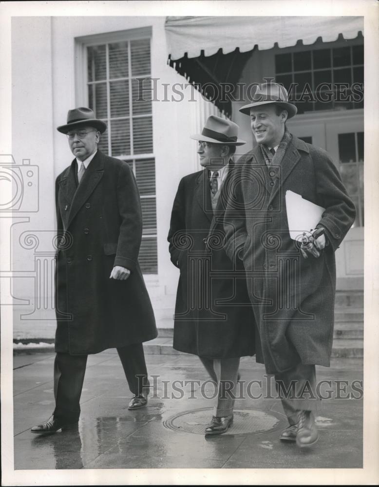 1946 Press Photo Robert McDonough, James Douglas, Nathan Heinsinger - neb90370 - Historic Images