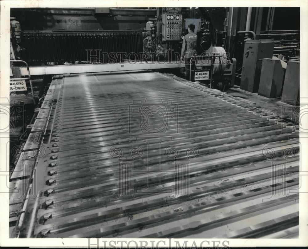 1953 Press Photo Aluminum skin Alloy 2219 - Historic Images