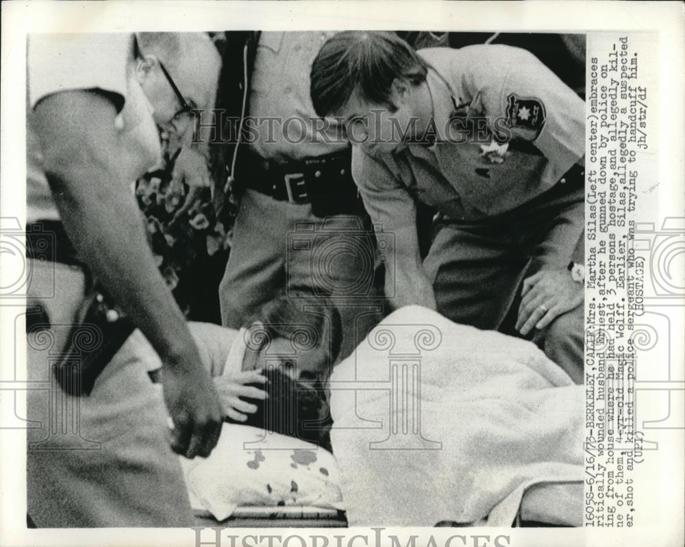 1973 Press Photo Mrs Martha Silas &amp; Her Wounded Husband Shot by Police - Historic Images