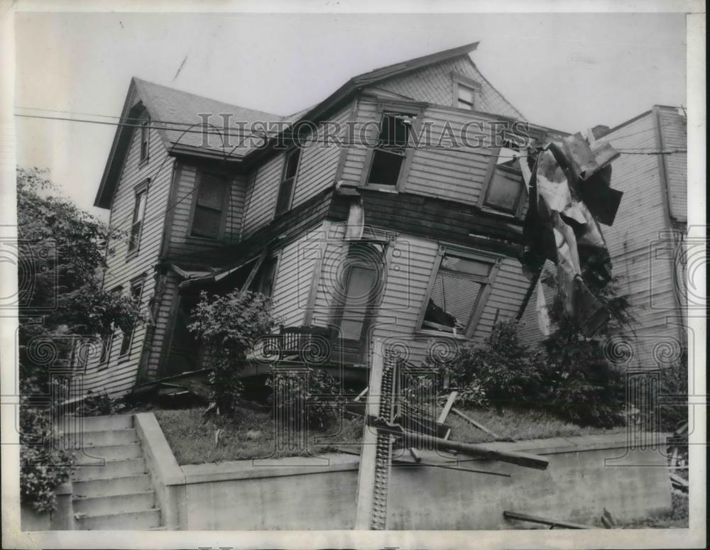 1944 Press Photo House exploded by gas leak at Dravosburgh, Pa - Historic Images