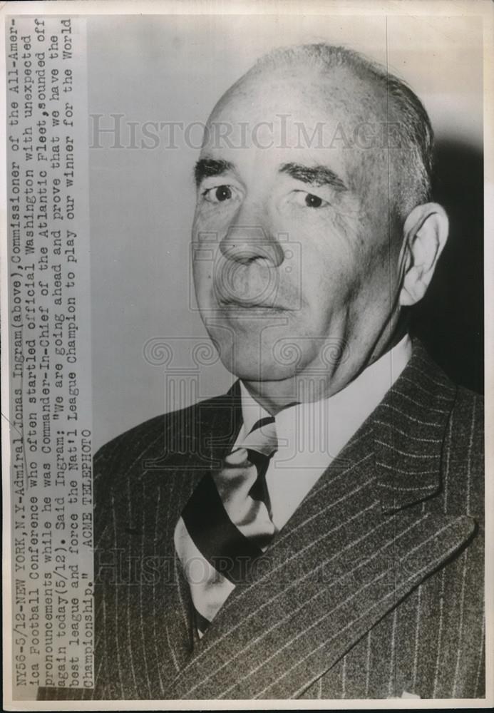 1947 Press Photo NYC, Adm. Jonas Ingram, Comm of All Amer football conference - Historic Images