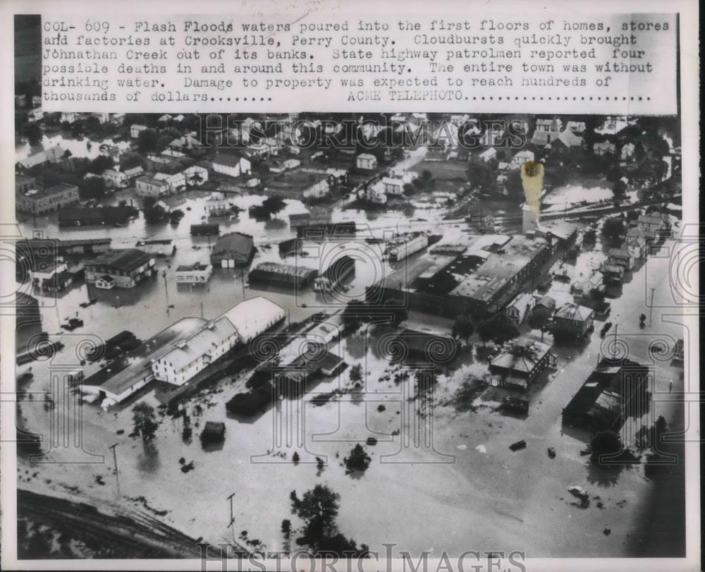 1950 Press Photo Aerial view of flash floodwaters at Crooksville, Perry County - Historic Images