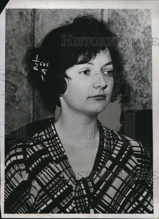 1934 Press Photo Louise Norton Wright claims Mary Vanderbilt's dogs bit her - Historic Images