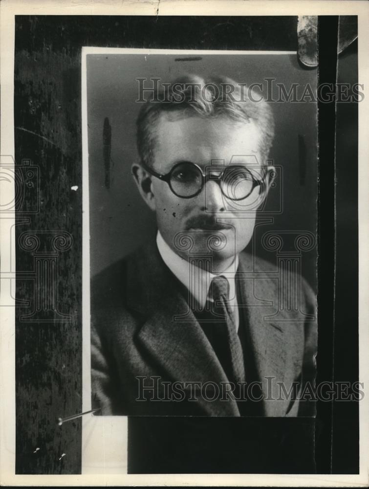 1936 Press Photo Mr Quincey Wright posing for photo - Historic Images