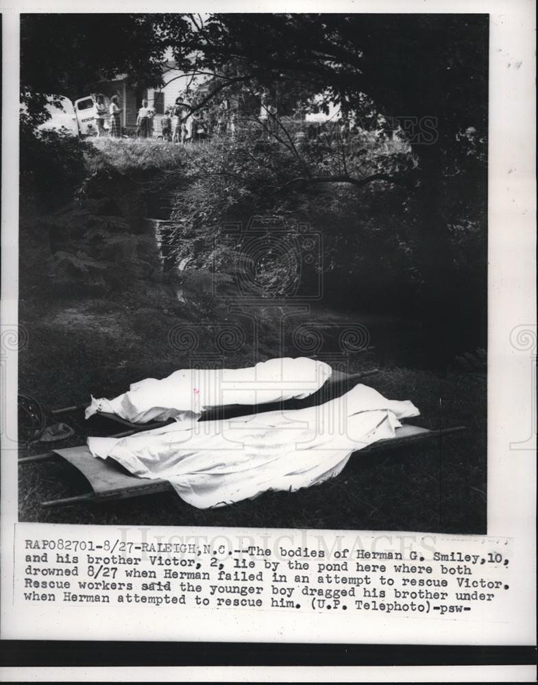 1956 Press Photo Brothers drown in pond Herman 10 tried to rescue Victor 2 NC - Historic Images