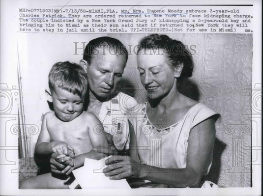 1958 Press Photo Miami, Fla, Mr 7 Mrs Eugene Moody & son Charles, kidnap charge - Historic Images