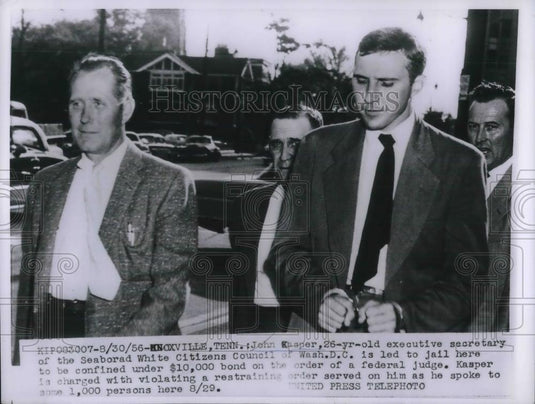 1956 Press Photo John Knaper led to Jail sentenced for 10,000 bond - Historic Images