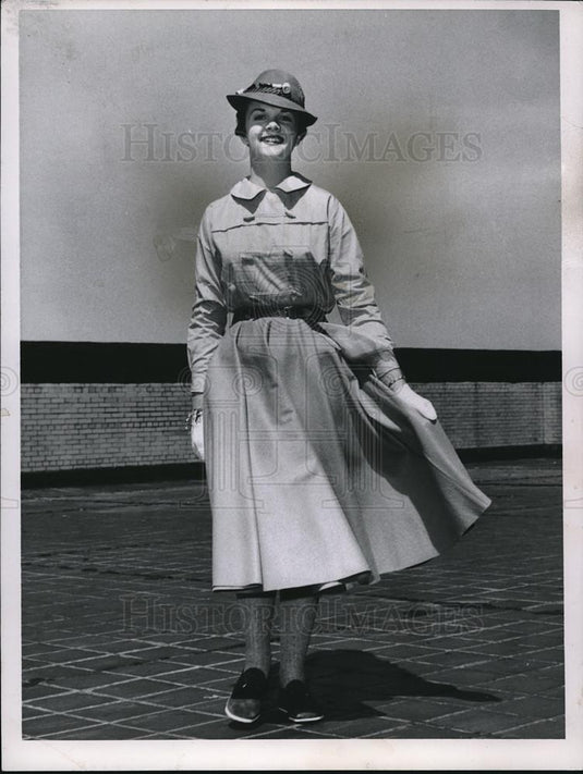 1956 Press Photo Fashion 1950's Coat Design Modeling - Historic Images