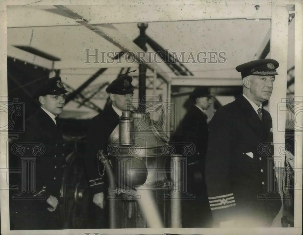 1935 Press Photo Freighter London Corp. Lewis,J Whitley,Wm Quirk,Capt Westgraph - Historic Images