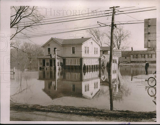 1936 Press Photo Flooded Street in Hartford Connecticut - Historic Images