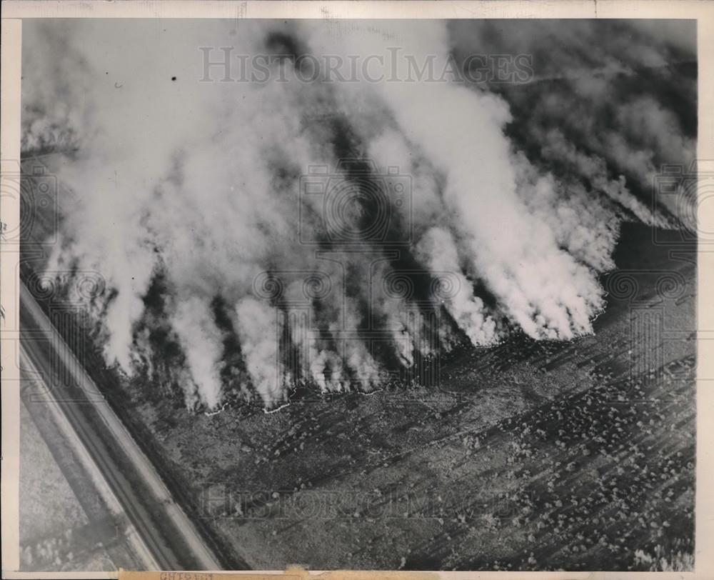 1948 Press Photo Arial view of fire in Sax Minnesota - Historic Images