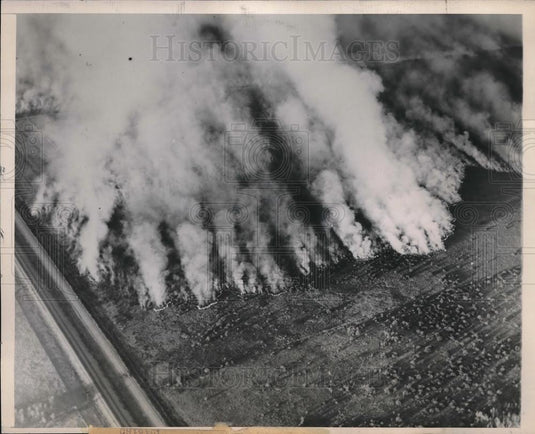1948 Press Photo Arial view of fire in Sax Minnesota - Historic Images